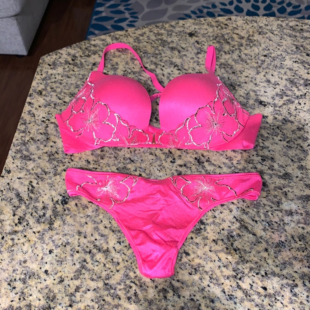 Victoria’s Secret Pushup Bra & Matching Panty